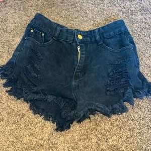 Size M black shorts